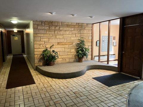 Tiny photo for 415 Wesley Avenue #21, Oak Park, IL 60302 (MLS # 12406492)