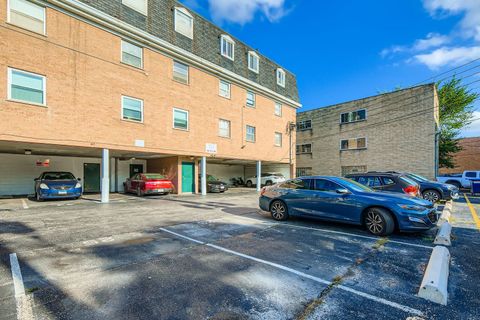 Tiny photo for 415 Wesley Avenue #21, Oak Park, IL 60302 (MLS # 12406492)