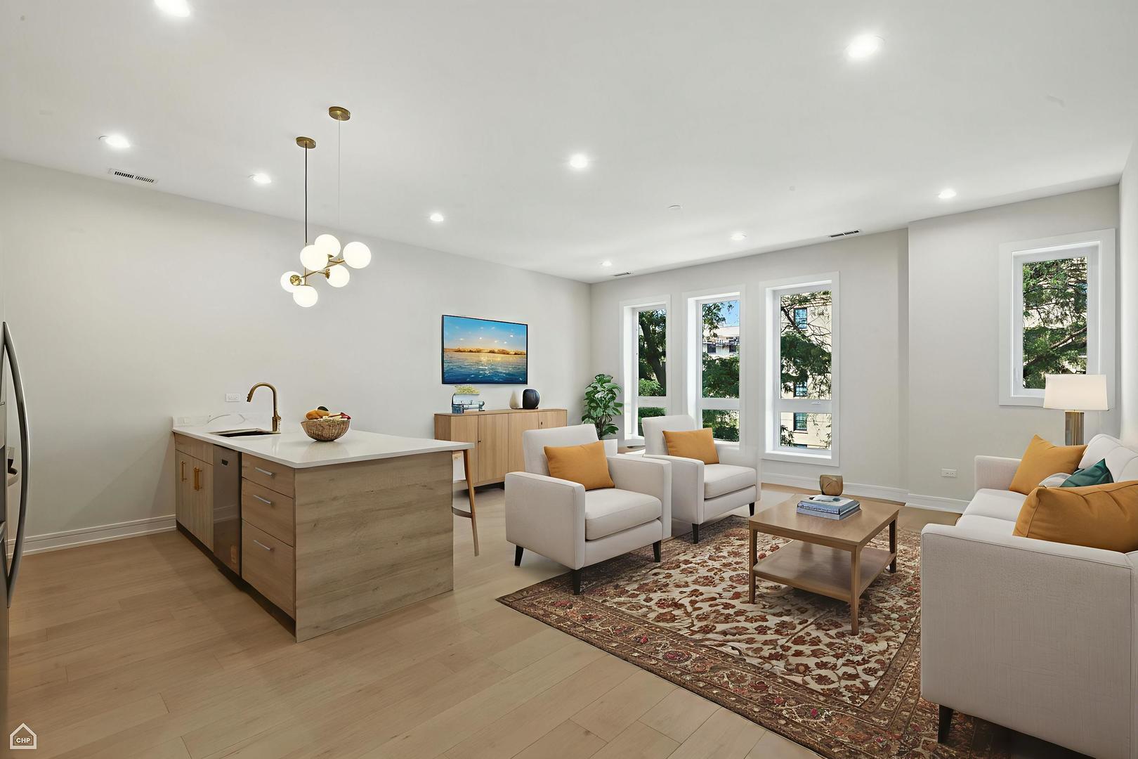 4629 S Michigan Avenue 3