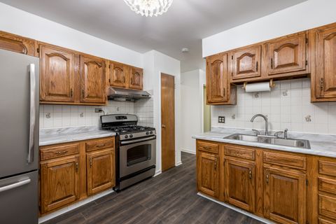 Tiny photo for 5107 N SPRINGFIELD Avenue #B, Chicago, IL 60625 (MLS # 12415427)