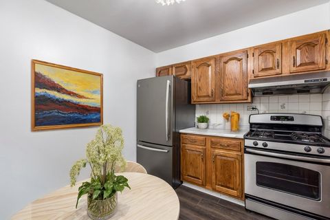 Tiny photo for 5107 N SPRINGFIELD Avenue #B, Chicago, IL 60625 (MLS # 12415427)