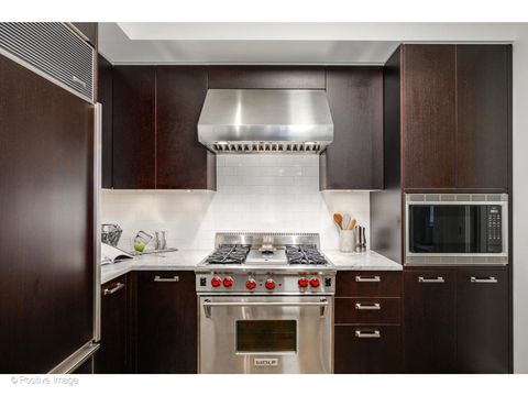 Tiny photo for 159 E Walton Place #7G, Chicago, IL 60611 (MLS # 12496865)