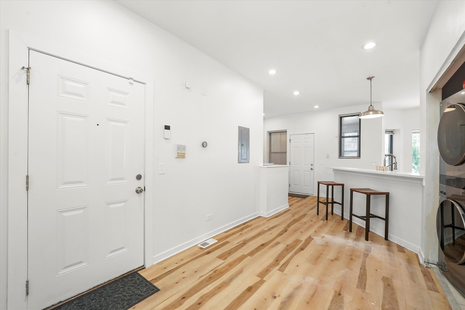 348 E 41ST Street 1