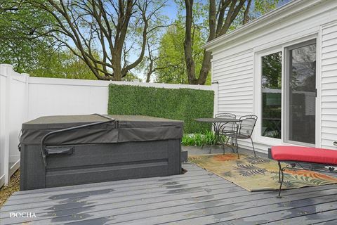 Tiny photo for Aurora, IL 60506 (MLS # 12630469)