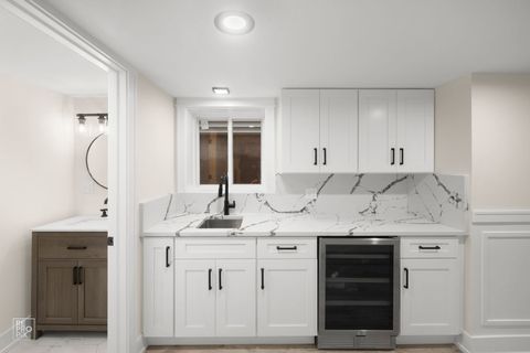 Tiny photo for 3641 N Hermitage Avenue, Chicago, IL 60613 (MLS # 12582755)