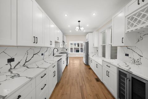 Tiny photo for 3641 N Hermitage Avenue, Chicago, IL 60613 (MLS # 12582755)