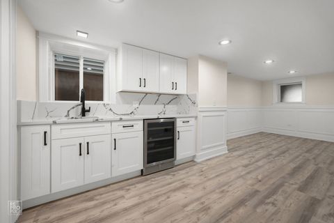 Tiny photo for 3641 N Hermitage Avenue, Chicago, IL 60613 (MLS # 12582755)