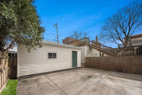 Tiny photo for 3641 N Hermitage Avenue, Chicago, IL 60613 (MLS # 12582755)