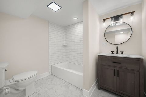 Tiny photo for 3641 N Hermitage Avenue, Chicago, IL 60613 (MLS # 12582755)