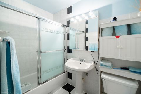 Tiny photo for 1720 N CHESTNUT Avenue, Arlington Heights, IL 60004 (MLS # 12639174)