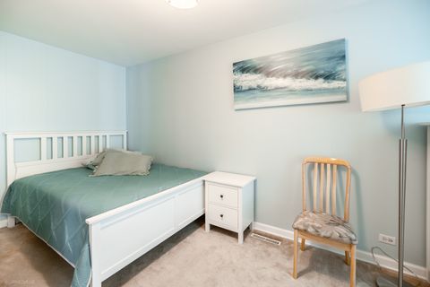 Tiny photo for 1720 N CHESTNUT Avenue, Arlington Heights, IL 60004 (MLS # 12639174)