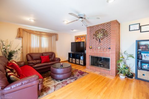 Tiny photo for 1720 N CHESTNUT Avenue, Arlington Heights, IL 60004 (MLS # 12639174)