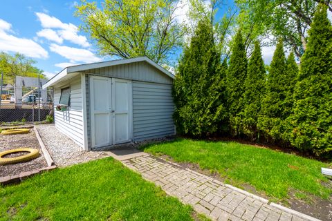 Tiny photo for 1720 N CHESTNUT Avenue, Arlington Heights, IL 60004 (MLS # 12639174)