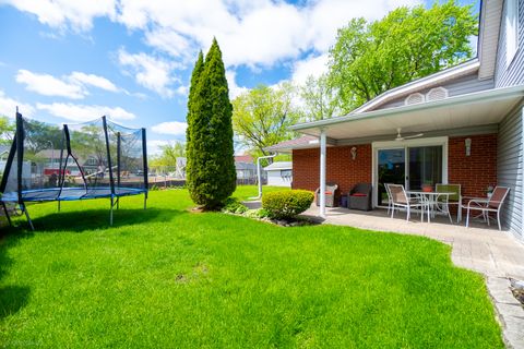 Tiny photo for 1720 N CHESTNUT Avenue, Arlington Heights, IL 60004 (MLS # 12639174)