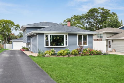 Photo of 314 Highridge Road, Lombard, IL 60148 (MLS # 12766853)