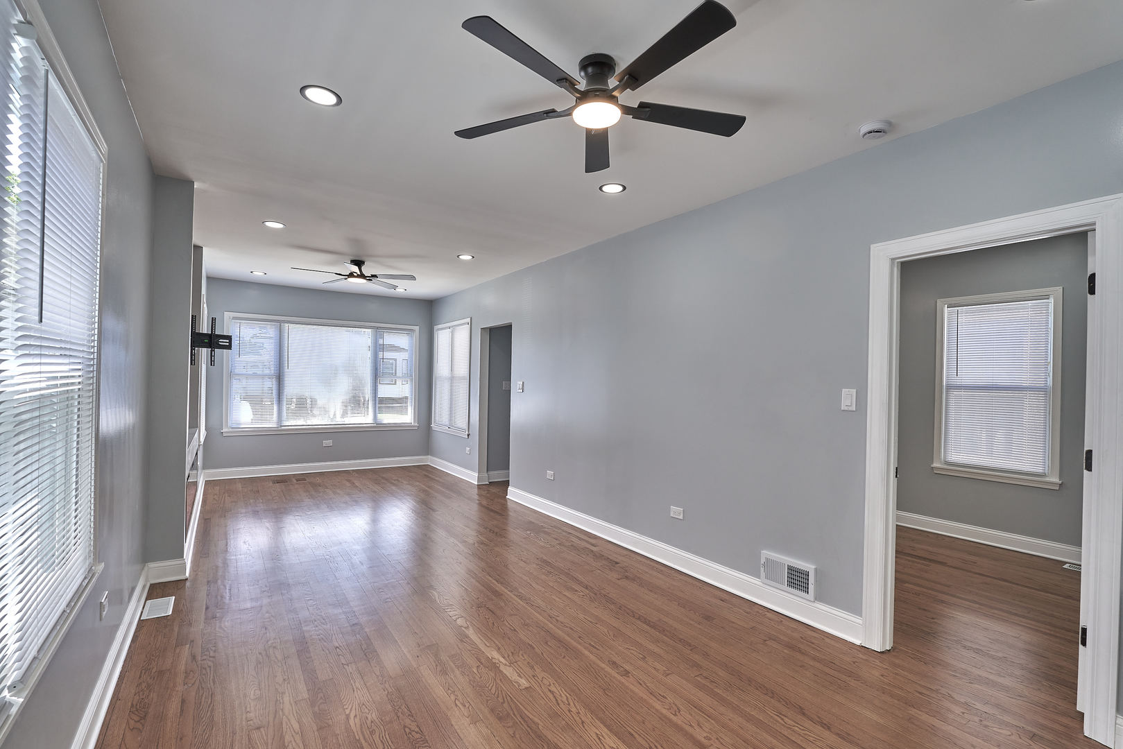 1452 W 71st Street