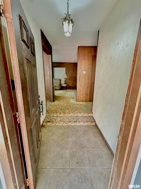 Tiny photo for 718 Karbers Ridge Road, Elizabethtown, IL 62931 (MLS # EB460367)