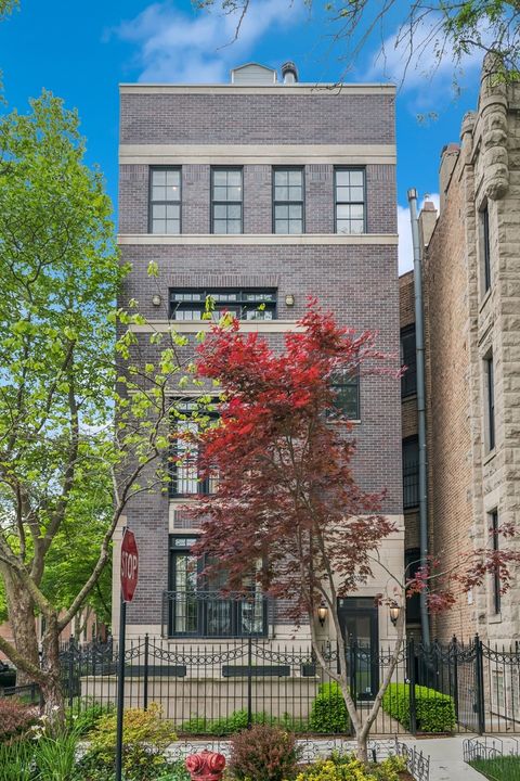 1500 N Cleveland Avenue 4 Chicago IL 60610