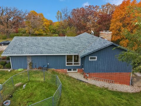 Tiny photo for 7822 N Pillow Hill Road N, Spring Grove, IL 60081 (MLS # 12481272)