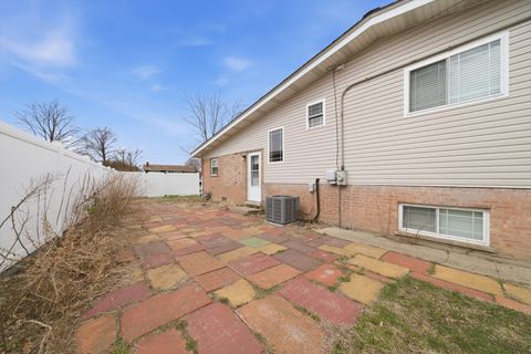 Tiny photo for 10725 S Rutherford Avenue, Worth, IL 60482 (MLS # 12575270)