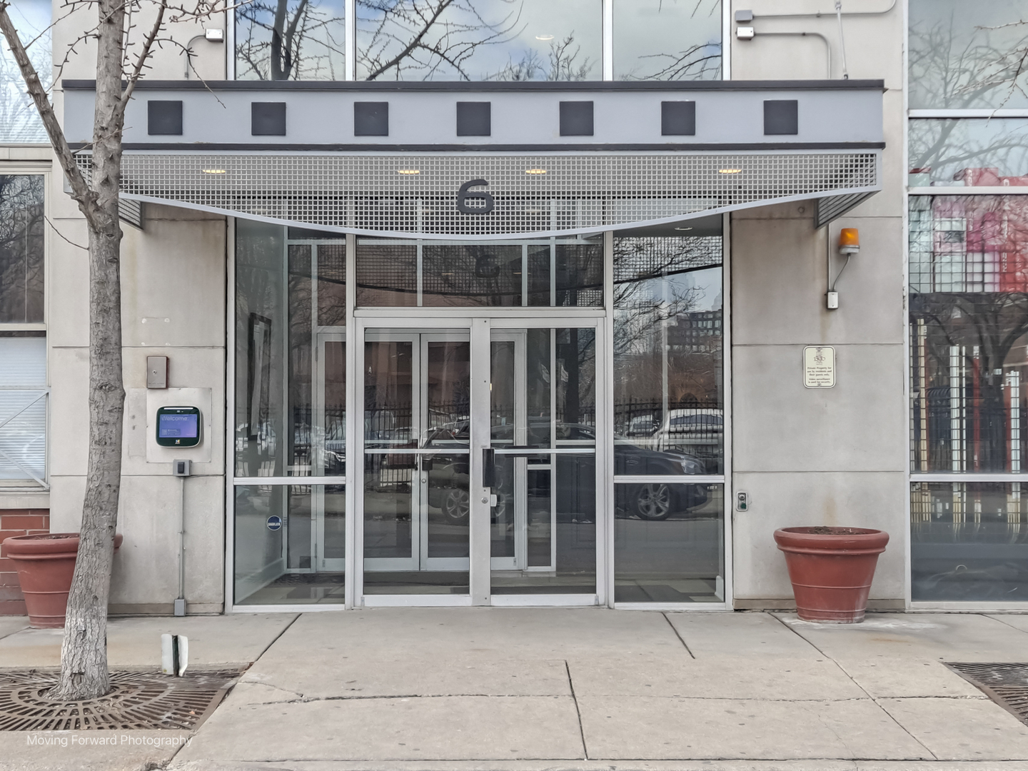 6 S LAFLIN Street 923