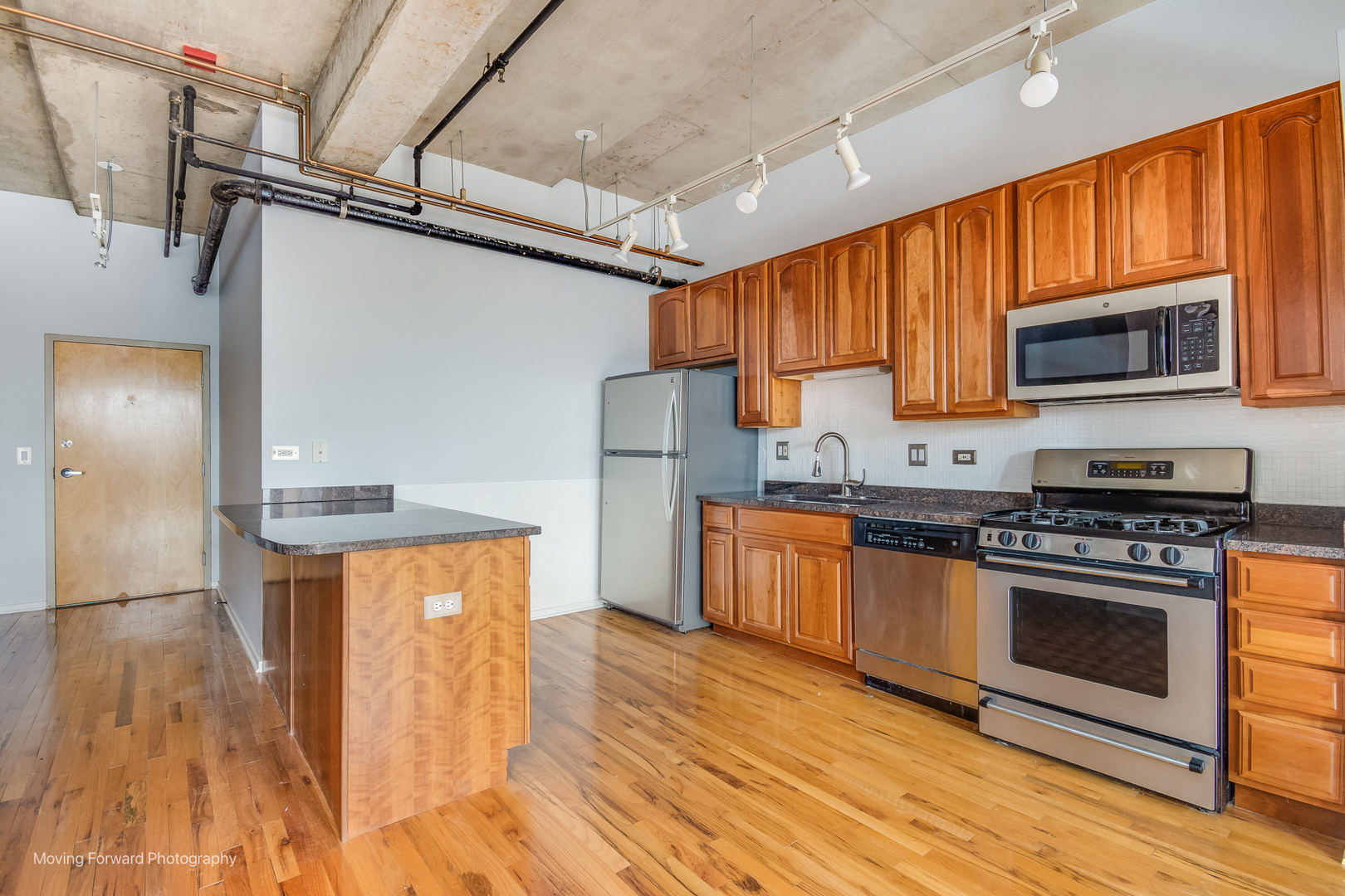 6 S LAFLIN Street 923