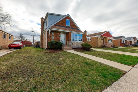 Tiny photo for 8009 S Kolin Avenue, Chicago, IL 60652 (MLS # 12596119)
