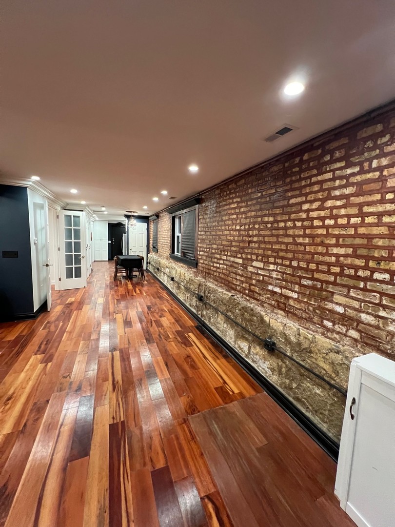 2437 N Francisco Avenue G