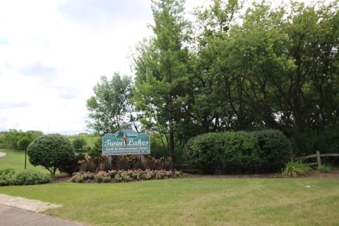 Tiny photo for 245 S Park Lane #122, Palatine, IL 60074 (MLS # 12455558)
