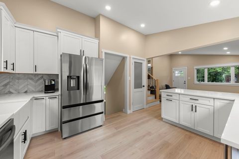 Tiny photo for 5244 Benton Avenue, Downers Grove, IL 60515 (MLS # 12626158)