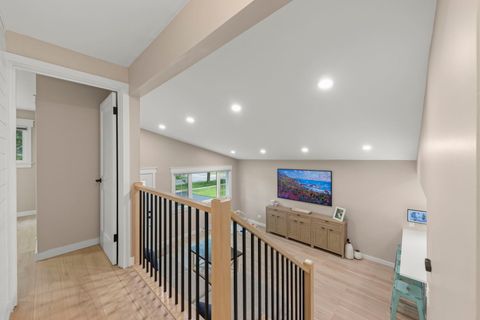 Tiny photo for 5244 Benton Avenue, Downers Grove, IL 60515 (MLS # 12626158)