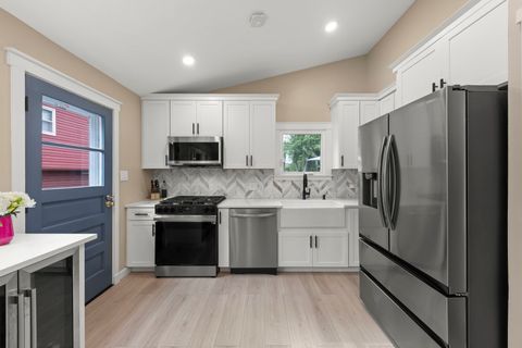 Tiny photo for 5244 Benton Avenue, Downers Grove, IL 60515 (MLS # 12626158)