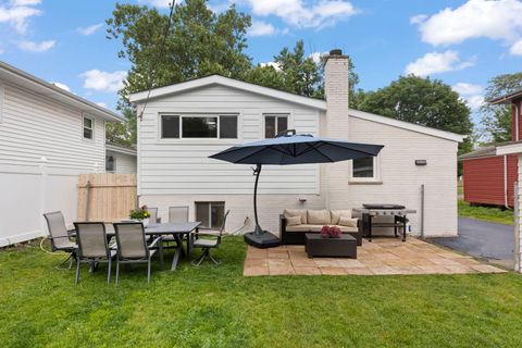 Tiny photo for 5244 Benton Avenue, Downers Grove, IL 60515 (MLS # 12626158)