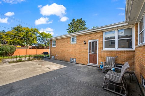 Tiny photo for 8340 W Balmoral Avenue, Chicago, IL 60656 (MLS # 12481923)
