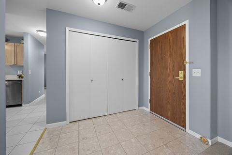 Tiny photo for 815 Leicester Road #219, Elk Grove Village, IL 60007 (MLS # 12517950)