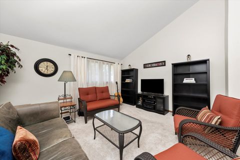 Tiny photo for 10221 S Eleanor Avenue, Palos Hills, IL 60465 (MLS # 12497009)