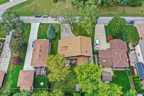 Tiny photo for 10221 S Eleanor Avenue, Palos Hills, IL 60465 (MLS # 12497009)