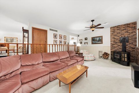 Tiny photo for 10221 S Eleanor Avenue, Palos Hills, IL 60465 (MLS # 12497009)