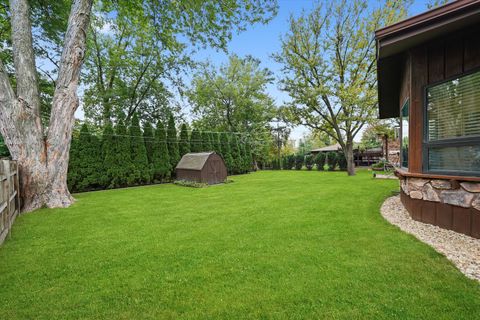 Tiny photo for 10221 S Eleanor Avenue, Palos Hills, IL 60465 (MLS # 12497009)