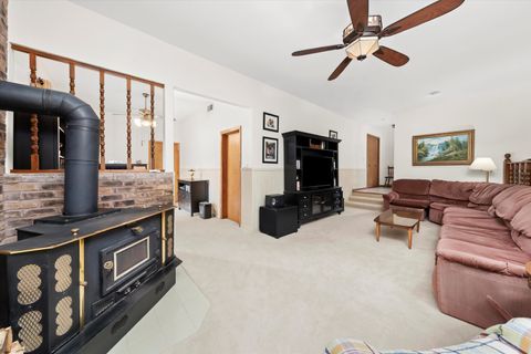 Tiny photo for 10221 S Eleanor Avenue, Palos Hills, IL 60465 (MLS # 12497009)