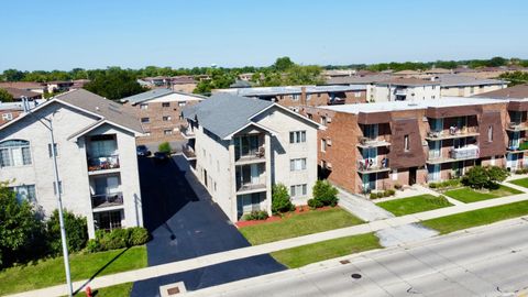 Tiny photo for 10620 Central Avenue #2A, Chicago Ridge, IL 60415 (MLS # 12507310)