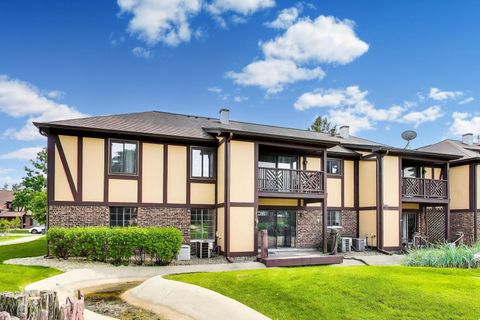 Tiny photo for 1720 Lakecliffe Drive #A, Wheaton, IL 60189 (MLS # 12648653)