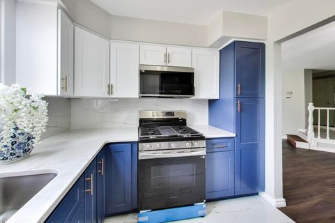 Tiny photo for 1720 Lakecliffe Drive #A, Wheaton, IL 60189 (MLS # 12648653)