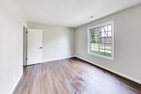 Tiny photo for 1720 Lakecliffe Drive #A, Wheaton, IL 60189 (MLS # 12648653)