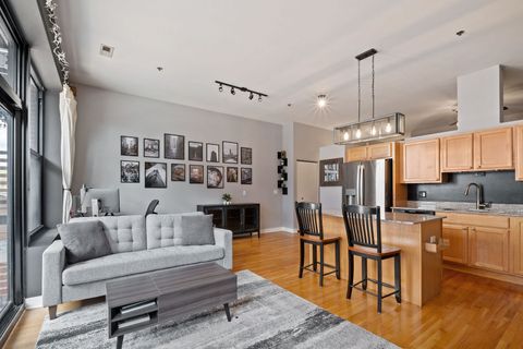 Tiny photo for 2 S Leavitt Street #206, Chicago, IL 60612 (MLS # 12493214)