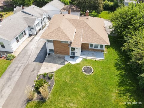 Tiny photo for 17405 Longfellow Avenue, Hazel Crest, IL 60429 (MLS # 12392438)