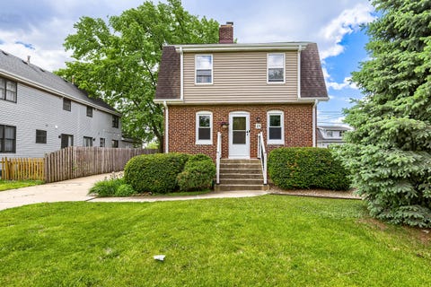 Photo of 15 W Ann Street, Lombard, IL 60148 (MLS # 12730362)