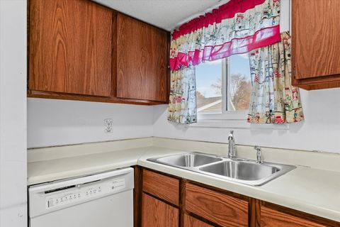 Tiny photo for 1928 Blackthorn Drive #1, Champaign, IL 61821 (MLS # 12521534)