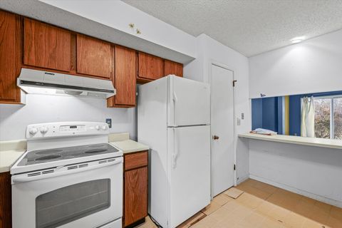 Tiny photo for 1928 Blackthorn Drive #1, Champaign, IL 61821 (MLS # 12521534)