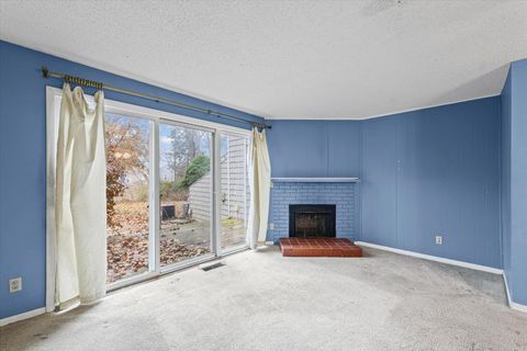 Tiny photo for 1928 Blackthorn Drive #1, Champaign, IL 61821 (MLS # 12521534)